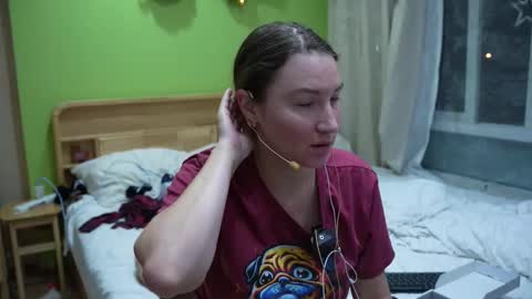 Snapshot of gessifossa chatting on 09-12-25, 12:05 Anna online show from 09-12-25, 12:05