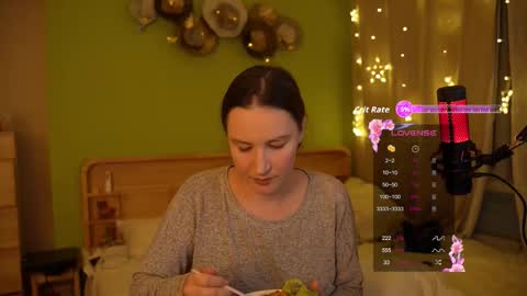 Snapshot of gessifossa chatting on 09-18-25, 12:51 Anna online show from 09-18-25, 12:51