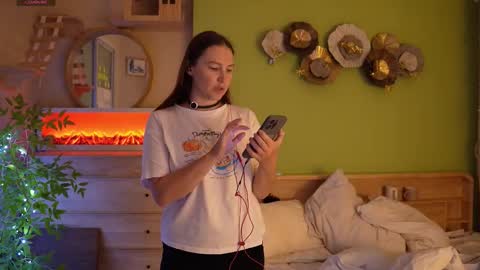 Snapshot of gessifossa chatting on 11-30-25, 03:38 Anna online show from 11-30-25, 03:38