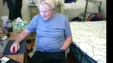 Snapshot of gethyn chatting on 10-16-25, 08:26 Gethyn online show from 10-16-25, 08:26