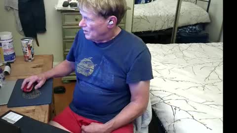 Snapshot of gethyn chatting on 10-20-25, 07:42 Gethyn online show from 10-20-25, 07:42