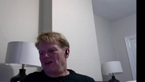 Snapshot of gethyn chatting on 01-13-26, 12:27 Gethyn online show from 01-13-26, 12:27