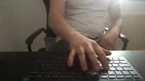 Snapshot of gfaulk9er chatting on 03-31-26, 01:44 gfaulk9er online show from 03-31-26, 01:44