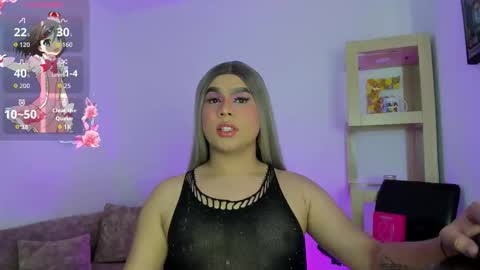 Snapshot of ghadats chatting on 09-19-25, 04:47 L A U R A online show from 09-19-25, 04:47