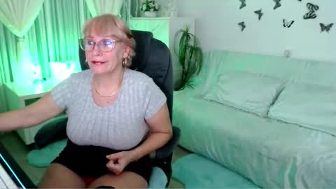 Ghertrudequeen online show from 11-24-25, 04:01