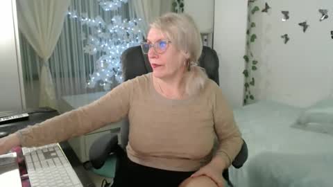 Ghertrudequeen online show from 04-08-26, 05:07