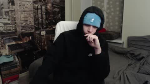 Snapshot of ghostfacefriends chatting on 11-16-25, 02:06 Fedya online show from 11-16-25, 02:06