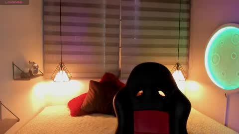 Allison  online show from 05-01-26, 01:16