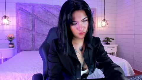 Gia online show from 04-28-26, 02:00