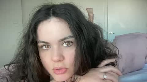 Snapshot of gia_is_horny chatting on 01-11-25, 03:52 The Queen of Squirt online show from 01-11-25, 03:52