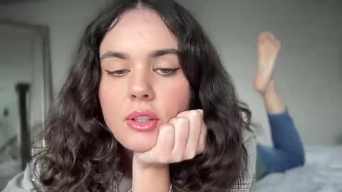 Snapshot of gia_is_horny chatting on 03-04-25, 10:38 The Queen of Squirt online show from 03-04-25, 10:38