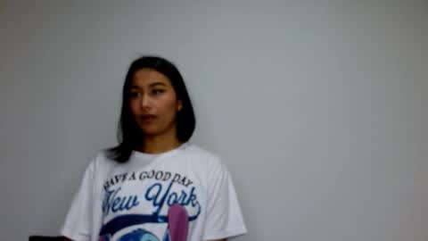 Snapshot of gia_lee10 chatting on 10-08-25, 03:26 Gia Lee online show from 10-08-25, 03:26