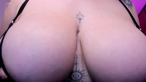 Gia lowry online show from 01-10-25, 05:13