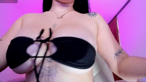 Gia lowry online show from 01-18-25, 05:48