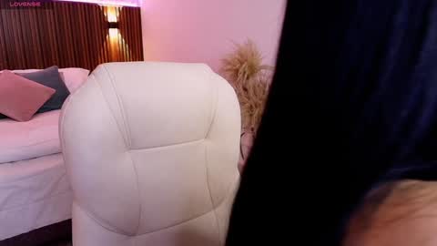 Gia lowry online show from 01-29-25, 03:12