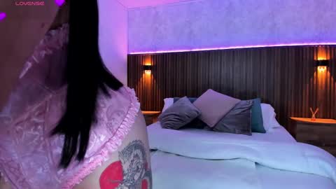 Gia lowry online show from 02-22-25, 06:06