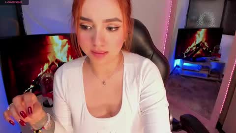 Snapshot of giabrook chatting on 03-02-25, 12:22 Gia  online show from 03-02-25, 12:22