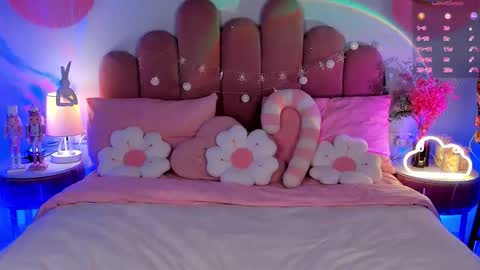 Snapshot of giacale chatting on 01-18-26, 01:26 Gia online show from 01-18-26, 01:26