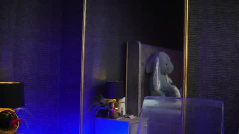  Gia  online show from 04-23-26, 09:06