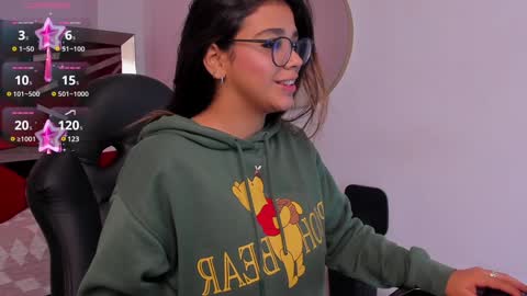 Snapshot of giafu chatting on 01-04-25, 11:54 Gia online show from 01-04-25, 11:54