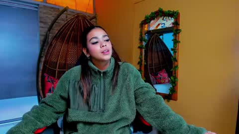 Snapshot of giafu chatting on 01-05-25, 11:59 Gia online show from 01-05-25, 11:59