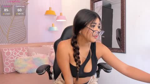 Snapshot of giafu chatting on 01-19-25, 12:06 Gia online show from 01-19-25, 12:06