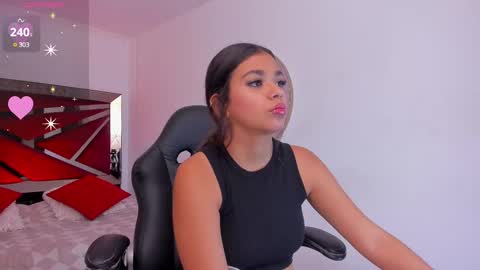 Snapshot of giafu chatting on 02-21-25, 06:15 Gia online show from 02-21-25, 06:15