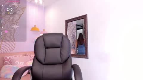 Snapshot of giafu chatting on 03-07-25, 06:33 Gia online show from 03-07-25, 06:33