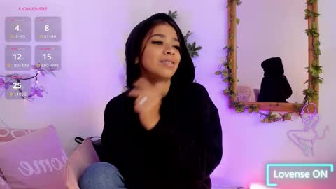 Snapshot of giafu chatting on 09-28-25, 11:59 Gia online show from 09-28-25, 11:59