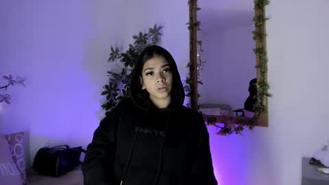 Snapshot of giafu chatting on 09-30-25, 06:24 Gia online show from 09-30-25, 06:24