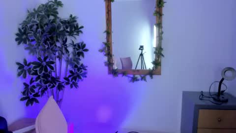 Snapshot of giafu chatting on 10-14-25, 12:50 Gia online show from 10-14-25, 12:50