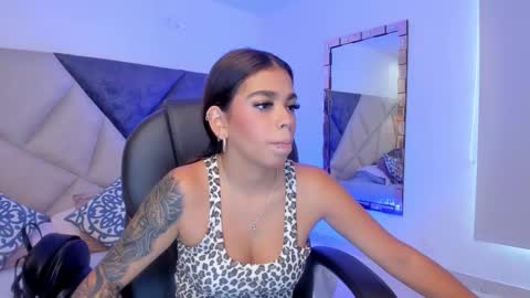 Snapshot of giafu chatting on 10-16-25, 06:42 Gia online show from 10-16-25, 06:42