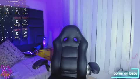 Snapshot of giafu chatting on 10-24-25, 04:47 Gia online show from 10-24-25, 04:47