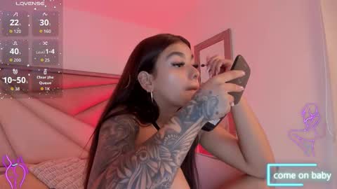 Snapshot of giafu chatting on 11-28-25, 05:37 Gia online show from 11-28-25, 05:37