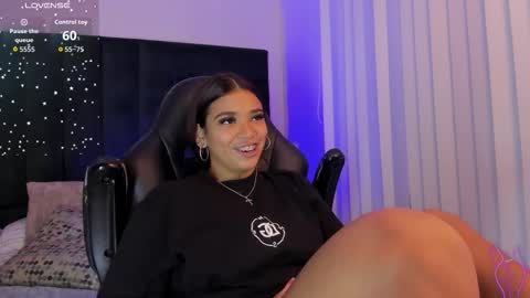 Snapshot of giafu chatting on 12-22-25, 06:16 Gia online show from 12-22-25, 06:16