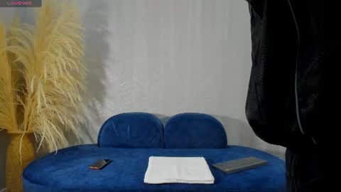 Snapshot of gian_rossii chatting on 06-14-26, 02:08 GIAN online show from 06-14-26, 02:08
