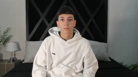 Snapshot of gian_rossii chatting on 06-19-26, 11:14 GIAN online show from 06-19-26, 11:14