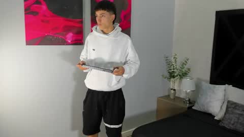 Snapshot of gian_rossii chatting on 07-02-26, 11:16 GIAN online show from 07-02-26, 11:16