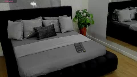 Snapshot of gian_rossii chatting on 07-08-26, 11:04 GIAN online show from 07-08-26, 11:04