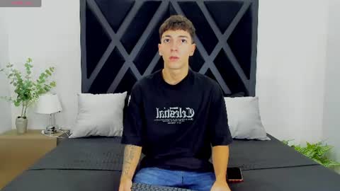 Snapshot of gian_rossii chatting on 07-17-26, 11:06 GIAN online show from 07-17-26, 11:06