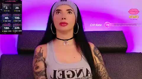 Snapshot of giannadeluca_ chatting on 03-12-25, 01:03 catalina online show from 03-12-25, 01:03