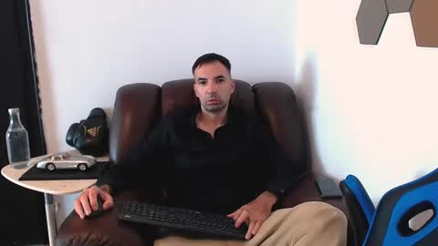 Snapshot of gianni_lion chatting on 10-10-25, 10:25 Gianni online show from 10-10-25, 10:25