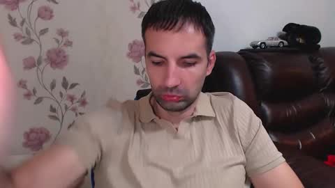 Snapshot of gianni_lion chatting on 11-04-25, 09:41 Gianni online show from 11-04-25, 09:41