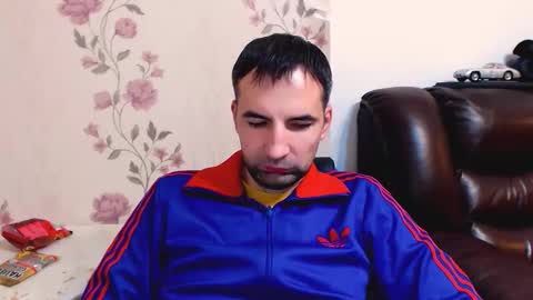 Snapshot of gianni_lion chatting on 11-26-25, 05:58 Gianni online show from 11-26-25, 05:58