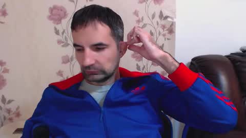 Snapshot of gianni_lion chatting on 12-02-25, 08:37 Gianni online show from 12-02-25, 08:37