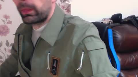 Snapshot of gianni_lion chatting on 03-25-26, 06:36 Gianni online show from 03-25-26, 06:36