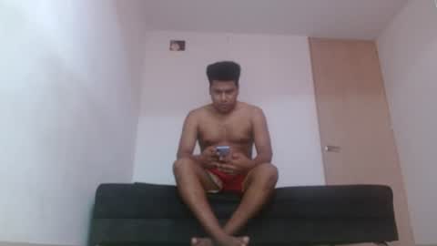 Snapshot of giant_feet chatting on 07-01-26, 12:07 BOSS online show from 07-01-26, 12:07