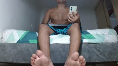 Snapshot of giant_feet chatting on 07-20-26, 02:04 BOSS online show from 07-20-26, 02:04