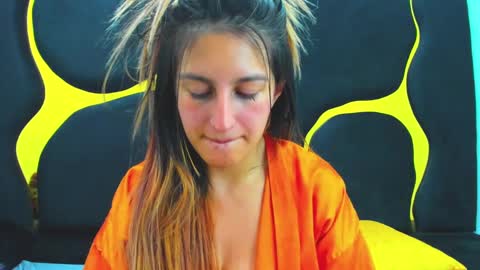 Snapshot of giaroussel chatting on 03-03-25, 07:28 GiaRoussel online show from 03-03-25, 07:28