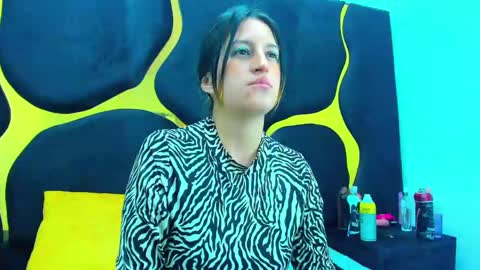 Snapshot of giaroussel chatting on 03-06-25, 02:08 GiaRoussel online show from 03-06-25, 02:08